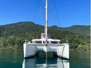 Veleiro Lagoon 450 – Vista de proa