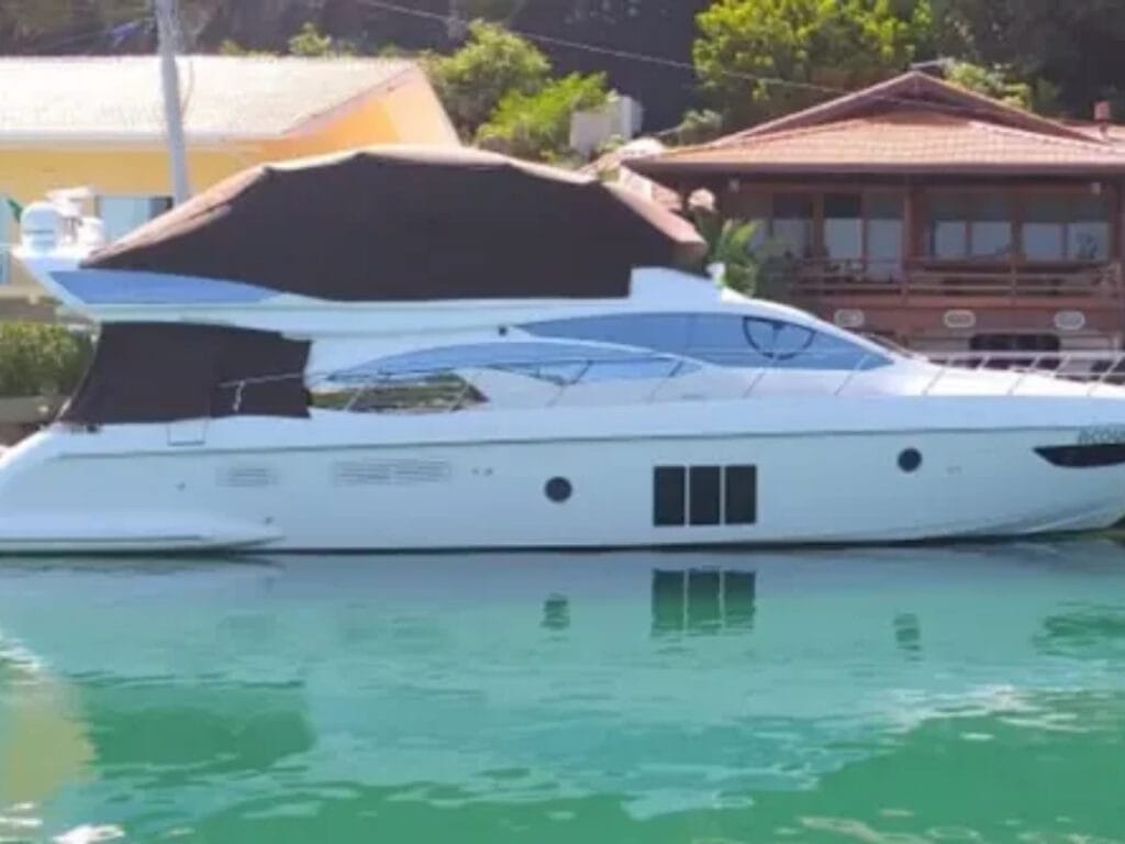 Azimut 60 2013 - Vista da Lateral Externa