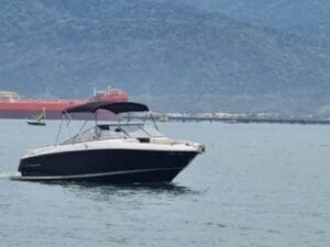 Regal 2700 2010 - Vista externa