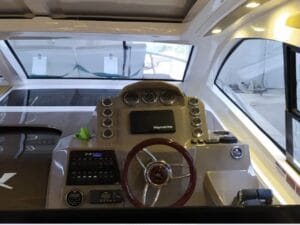 NX Boats NX 2020 - Vista do cockpit