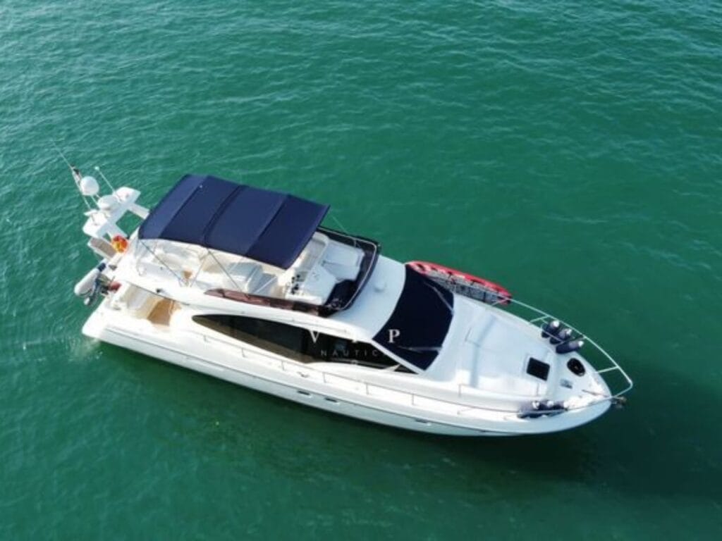 Ferretti 50 2010 – Vista Externa da Lancha