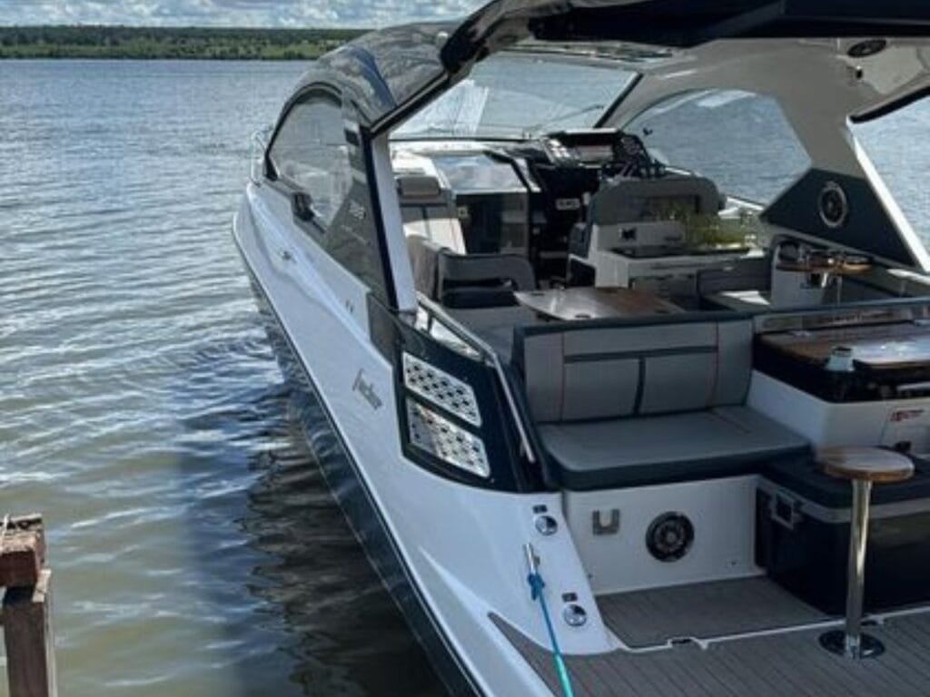 FOCKER 388 / 2024 - Vista da Lateral Externa da Popa