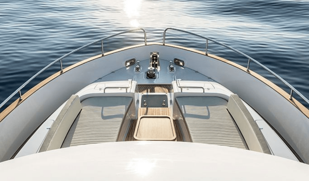 Lancha Nova ou Usada: Qual a Melhor Opção?