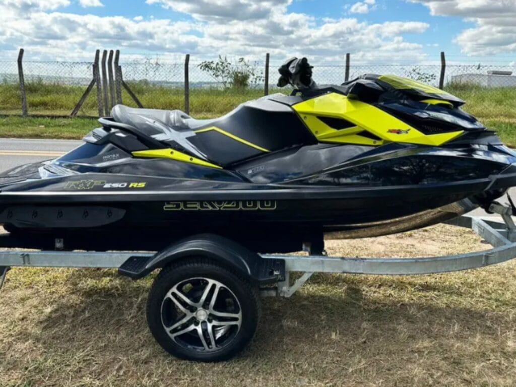 Sea-Doo RXP-X 260 RS 2013 - Vista da Lateral Externa do Jet ski