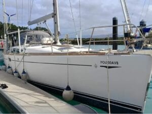 Jeanneau Sun Odyssey 490 - Vista Lateral Externa do Veleiro