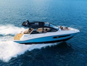 Focker 366 GTS 2025 - Vista da Lateral Externa da Lancha