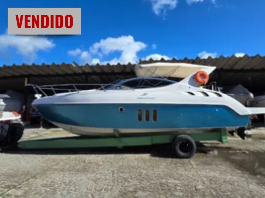 Phantom 300 2012- Vista externa lateral