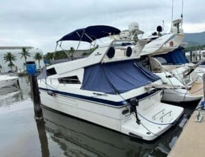 Intermarine 440 FULL 1997 - Vista da Lateral externa da Popa