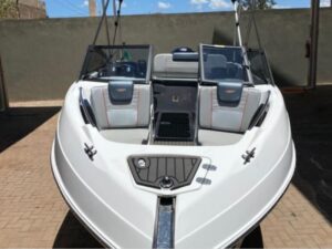 Focker 212 2024 - Vista da Proa