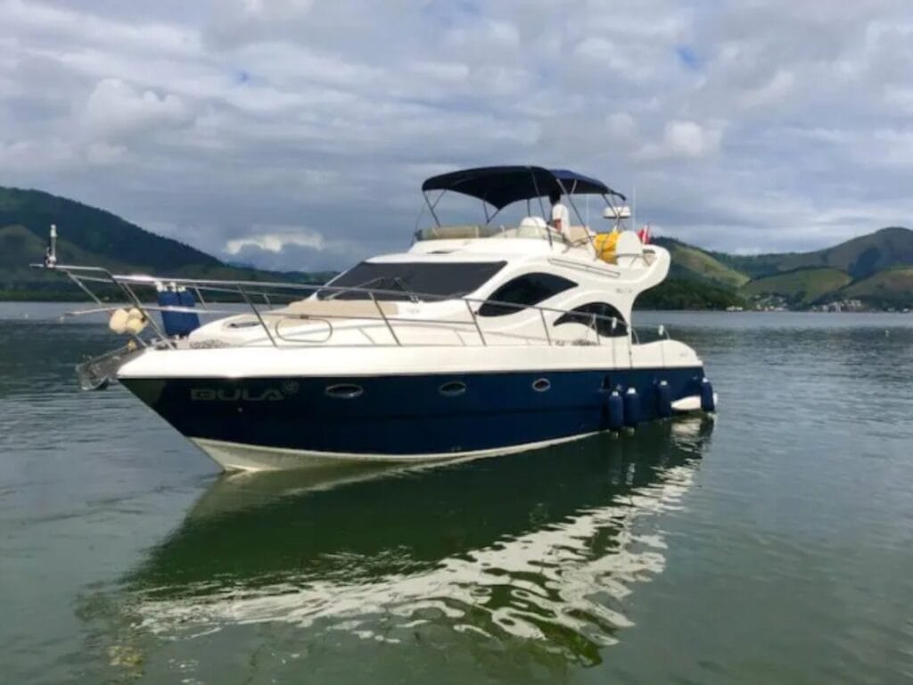 Real Powerboats Top 40 2010 – Vista da Lateral Externa da Proa